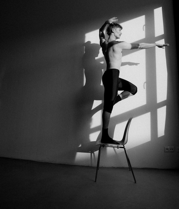 Abstract representation of core muscle stability and balance